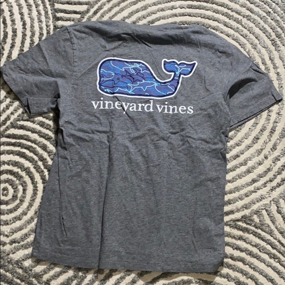 Men’s vineyard vines t shirt - Picture 3 of 4